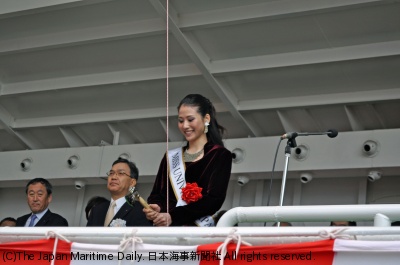 阪九フェリー 来年4月就航の ひびき 三菱重工下関で進水